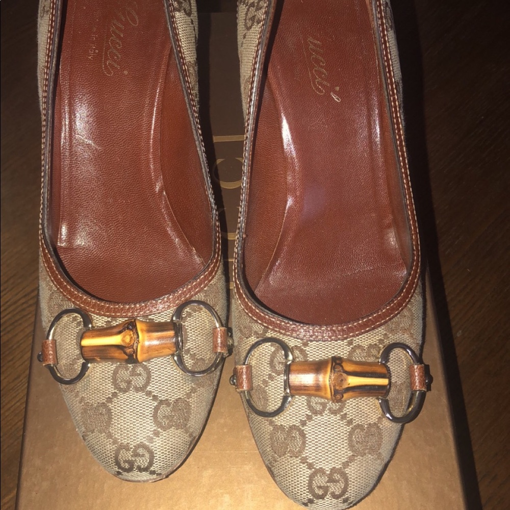 authentic GUCCI pumps